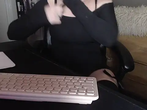 BettyDavisX online show from December 2024 11:10:02 PM