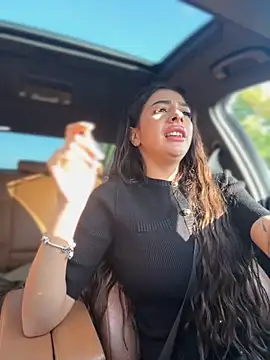 LaraVegas  online show from September 2025 05:50:01 AM