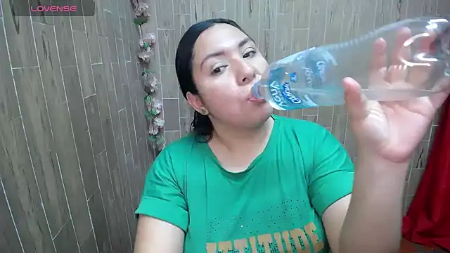 Snapshot of solyeria chatting on September 2025 01:10:01 AM solyeria online show from September 2025 01:10:01 AM