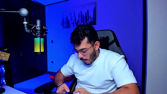 Snapshot of BrunoD31 chatting on October 2025 03:29:02 AM BrunoD31 online show from October 2025 03:29:02 AM