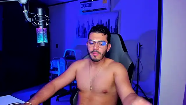 Snapshot of BrunoD31 chatting on November 2025 04:56:01 AM BrunoD31 online show from November 2025 04:56:01 AM