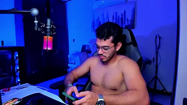 Snapshot of BrunoD31 chatting on November 2025 03:45:02 AM BrunoD31 online show from November 2025 03:45:02 AM