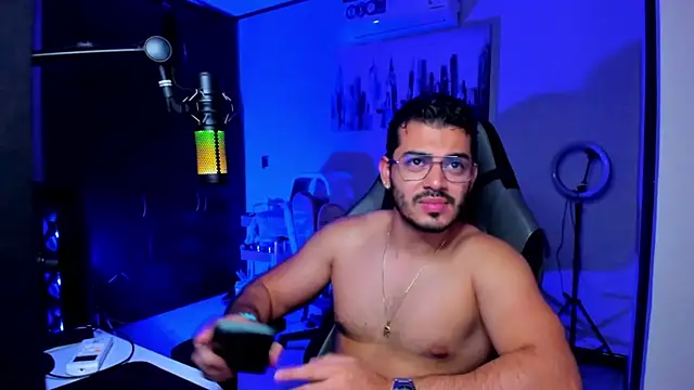 Snapshot of BrunoD31 chatting on November 2025 04:01:01 AM BrunoD31 online show from November 2025 04:01:01 AM