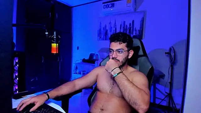 Snapshot of BrunoD31 chatting on December 2025 04:28:02 AM BrunoD31 online show from December 2025 04:28:02 AM