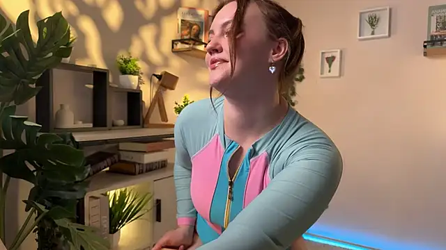 Lella Ryann  online show from October 2025 07:58:02 AM