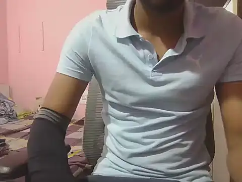 Snapshot of KissesBoyAD chatting on October 2025 05:44:02 PM KissesBoyAD online show from October 2025 05:44:02 PM