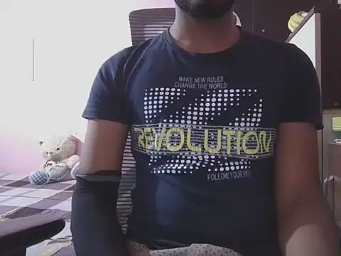 Snapshot of KissesBoyAD chatting on October 2025 07:14:02 PM KissesBoyAD online show from October 2025 07:14:02 PM