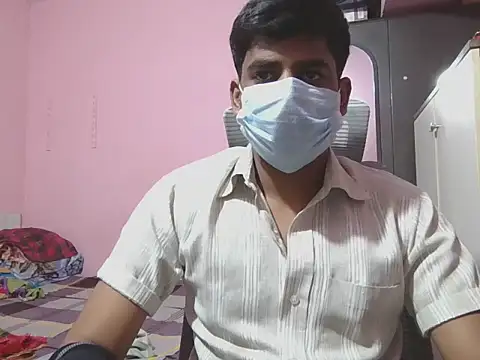 Snapshot of KissesBoyAD chatting on October 2025 06:20:02 PM KissesBoyAD online show from October 2025 06:20:02 PM