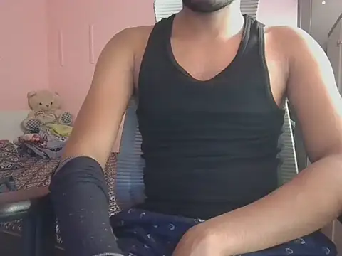 Snapshot of KissesBoyAD chatting on November 2025 06:35:02 PM KissesBoyAD online show from November 2025 06:35:02 PM