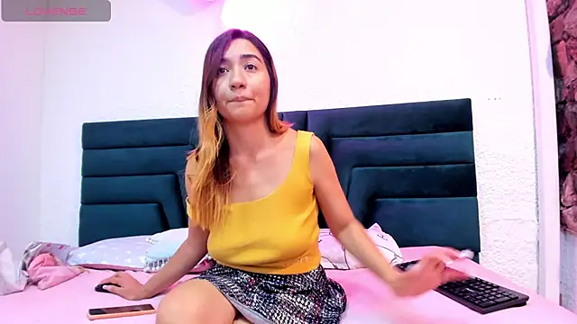 Snapshot of LisaWhite_ chatting on December 2024 09:15:02 PM LisaWhite online show from December 2024 09:15:02 PM