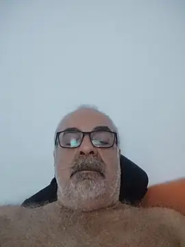 Snapshot of Satiro_Sevilla chatting on October 2025 08:08:02 PM Satiro Sevilla online show from October 2025 08:08:02 PM