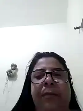 coroadelicia45 online show from December 2024 07:15:01 AM