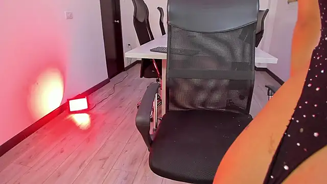 NairobiLee online show from December 2025 11:50:01 AM