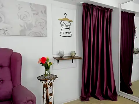 Snapshot of Queenrafaella chatting on October 2025 03:20:02 PM Queenrafaella online show from October 2025 03:20:02 PM