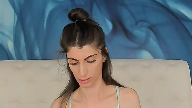 SkinnyDolly online show from October 2025 02:08:02 AM