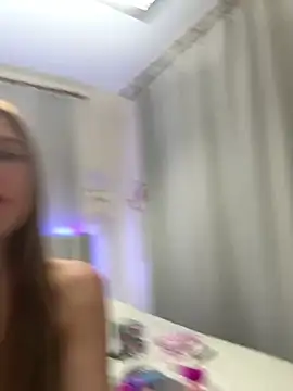 Snapshot of emma05 chatting on November 2025 06:06:01 PM emma05 online show from November 2025 06:06:01 PM