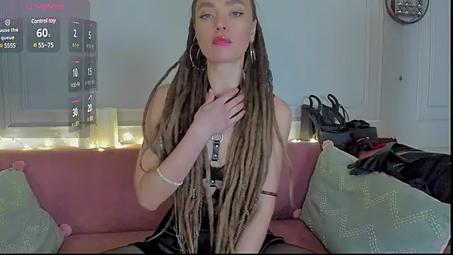 Snapshot of KellyFouler chatting on February 2025 02:16:02 PM KellyFouler online show from February 2025 02:16:02 PM