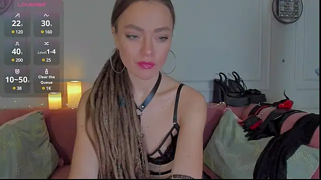 Snapshot of KellyFouler chatting on February 2025 07:38:02 AM KellyFouler online show from February 2025 07:38:02 AM