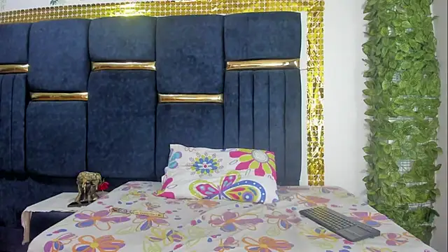 skaysanchez1 online show from October 2025 07:25:02 PM