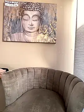 im lorein online show from February 2025 12:05:02 PM