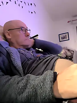 bogland33 online show from November 2025 08:41:02 PM