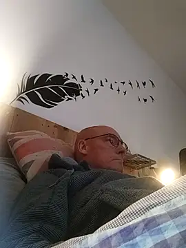 bogland33 online show from November 2025 07:48:02 PM