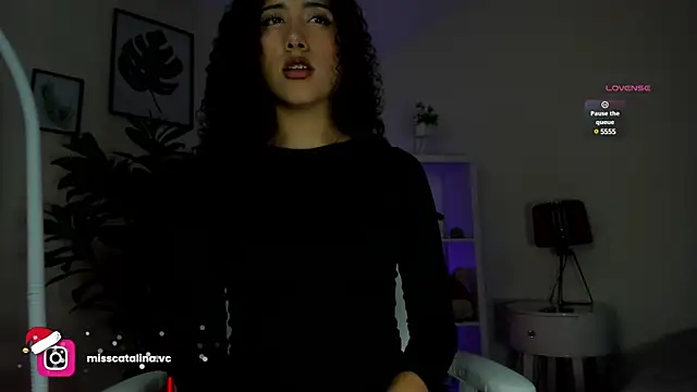 miss catalinaa online show from December 2024 11:39:02 AM