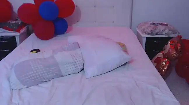 SashaBrianna99 online show from February 2025 03:23:02 PM