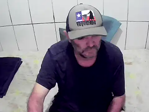Snapshot of pierdona chatting on December 2024 08:37:01 PM pierdona online show from December 2024 08:37:01 PM