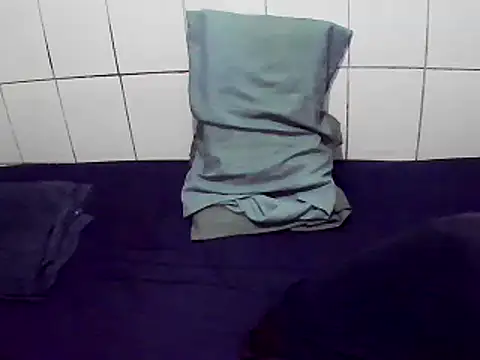 Snapshot of pierdona chatting on December 2024 09:15:02 PM pierdona online show from December 2024 09:15:02 PM