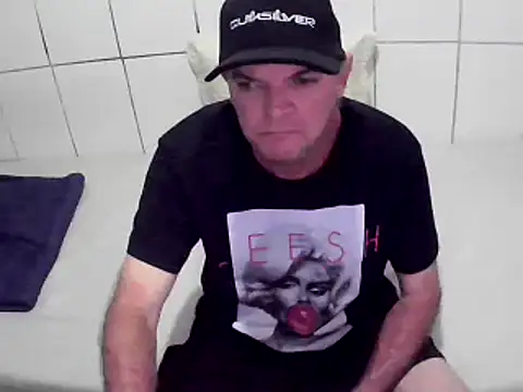 Snapshot of pierdona chatting on February 2025 07:38:01 PM pierdona online show from February 2025 07:38:01 PM