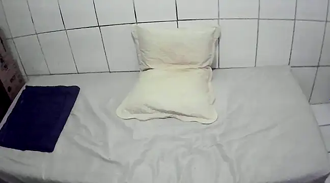 Snapshot of pierdona chatting on February 2025 08:16:02 PM pierdona online show from February 2025 08:16:02 PM