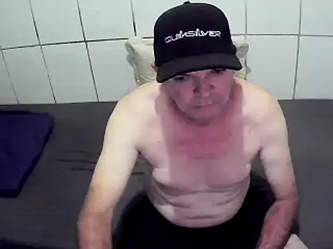 Snapshot of pierdona chatting on March 2025 08:11:01 PM pierdona online show from March 2025 08:11:01 PM