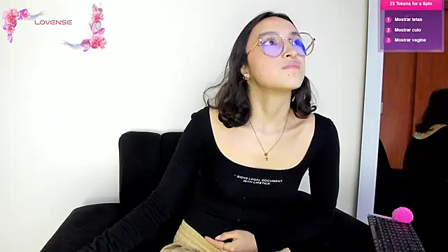 its  angelica  online show from February 2025 01:29:01 AM