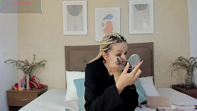 Snapshot of CarolinaGlamour chatting on October 2025 03:01:02 AM CarolinaGlamour online show from October 2025 03:01:02 AM