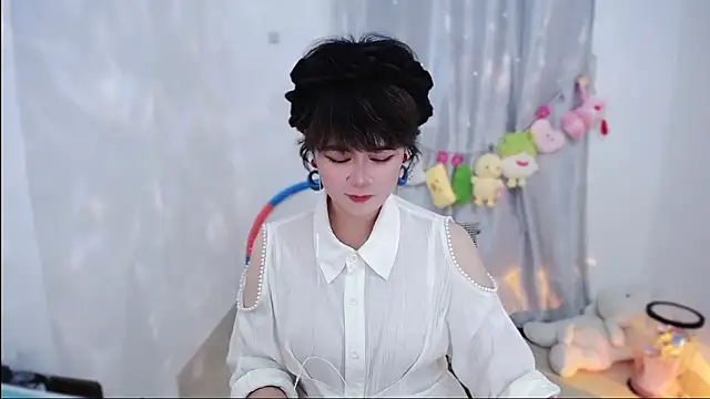 Fan ting online show from October 2025 03:01:02 AM