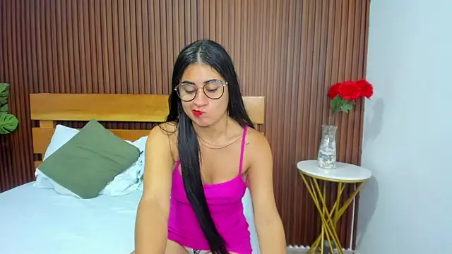 Snapshot of evelin_leroy chatting on December 2024 12:08:02 PM evelin leroy online show from December 2024 12:08:02 PM