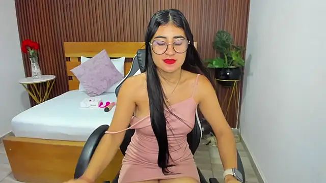 Snapshot of evelin_leroy chatting on March 2025 12:09:02 PM evelin leroy online show from March 2025 12:09:02 PM