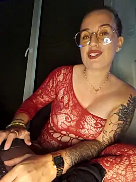 Snapshot of lindsay_33off chatting on October 2025 09:03:01 PM lindsay 33off online show from October 2025 09:03:01 PM