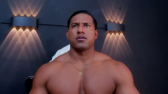 Snapshot of CallumMuscle chatting on December 2024 01:28:01 PM CallumMuscle online show from December 2024 01:28:01 PM