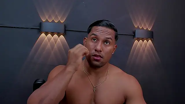 Snapshot of CallumMuscle chatting on January 2025 10:52:01 PM CallumMuscle online show from January 2025 10:52:01 PM