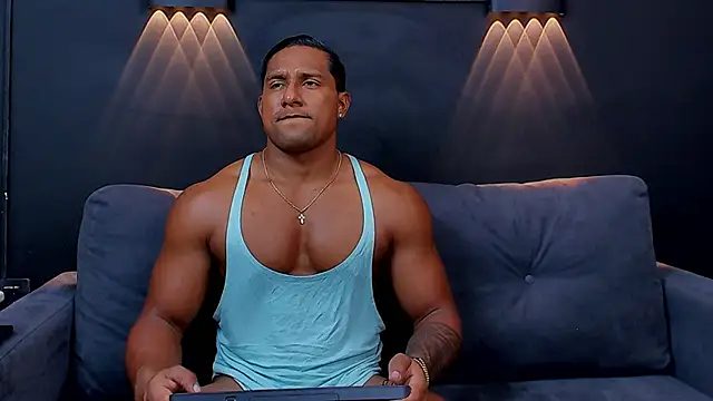 Snapshot of CallumMuscle chatting on January 2025 10:54:02 PM CallumMuscle online show from January 2025 10:54:02 PM