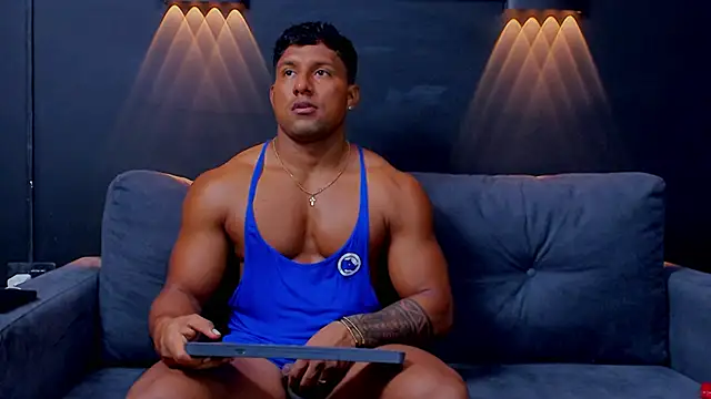 Snapshot of CallumMuscle chatting on February 2025 04:55:01 AM CallumMuscle online show from February 2025 04:55:01 AM