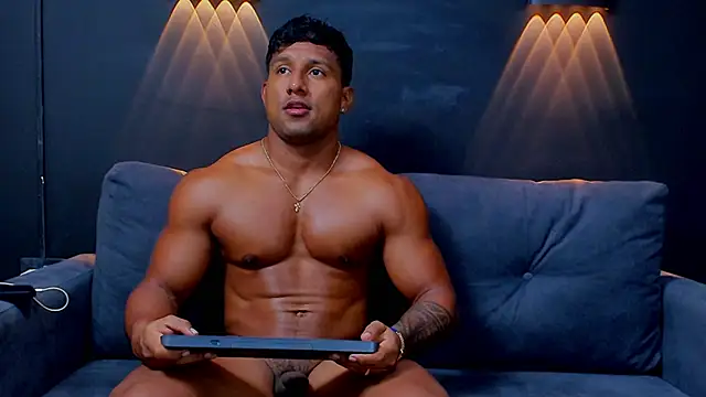 Snapshot of CallumMuscle chatting on February 2025 06:27:02 AM CallumMuscle online show from February 2025 06:27:02 AM