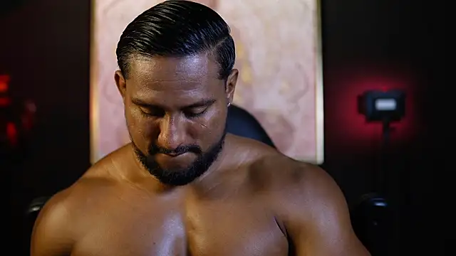 Snapshot of CallumMuscle chatting on October 2025 07:14:01 PM CallumMuscle online show from October 2025 07:14:01 PM