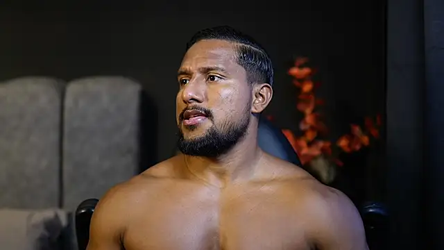 Snapshot of CallumMuscle chatting on November 2025 10:10:02 PM CallumMuscle online show from November 2025 10:10:02 PM