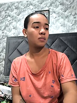 evafoxs online show from September 2025 02:11:02 PM