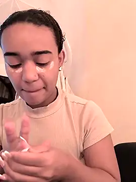 evafoxs online show from October 2025 06:07:01 PM