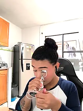 evafoxs online show from October 2025 04:22:01 PM