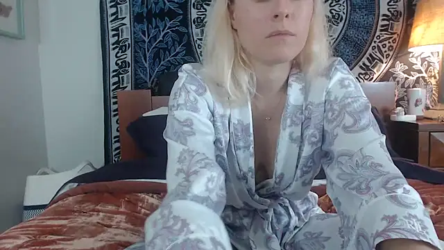 Cutikatxoxo online show from December 2024 02:04:01 AM